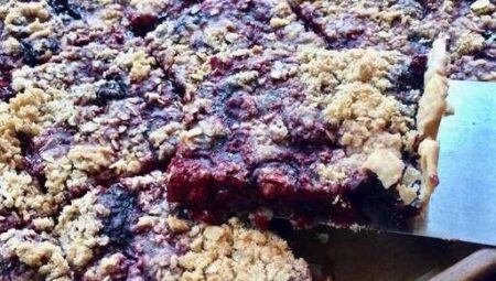 Easy Three-Berry Crumble Slab Pie