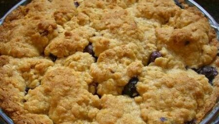 Blueberry ‘S’ Pie