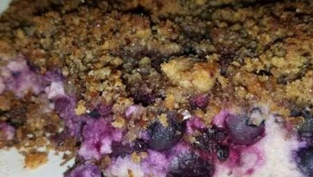 Blueberry Pie with Flax and Almonds