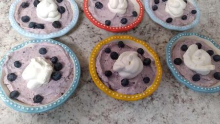 Mini Blueberry-Marscarpone Pies
