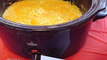 Slow Cooker Cheesy Hash Brown Potatoes